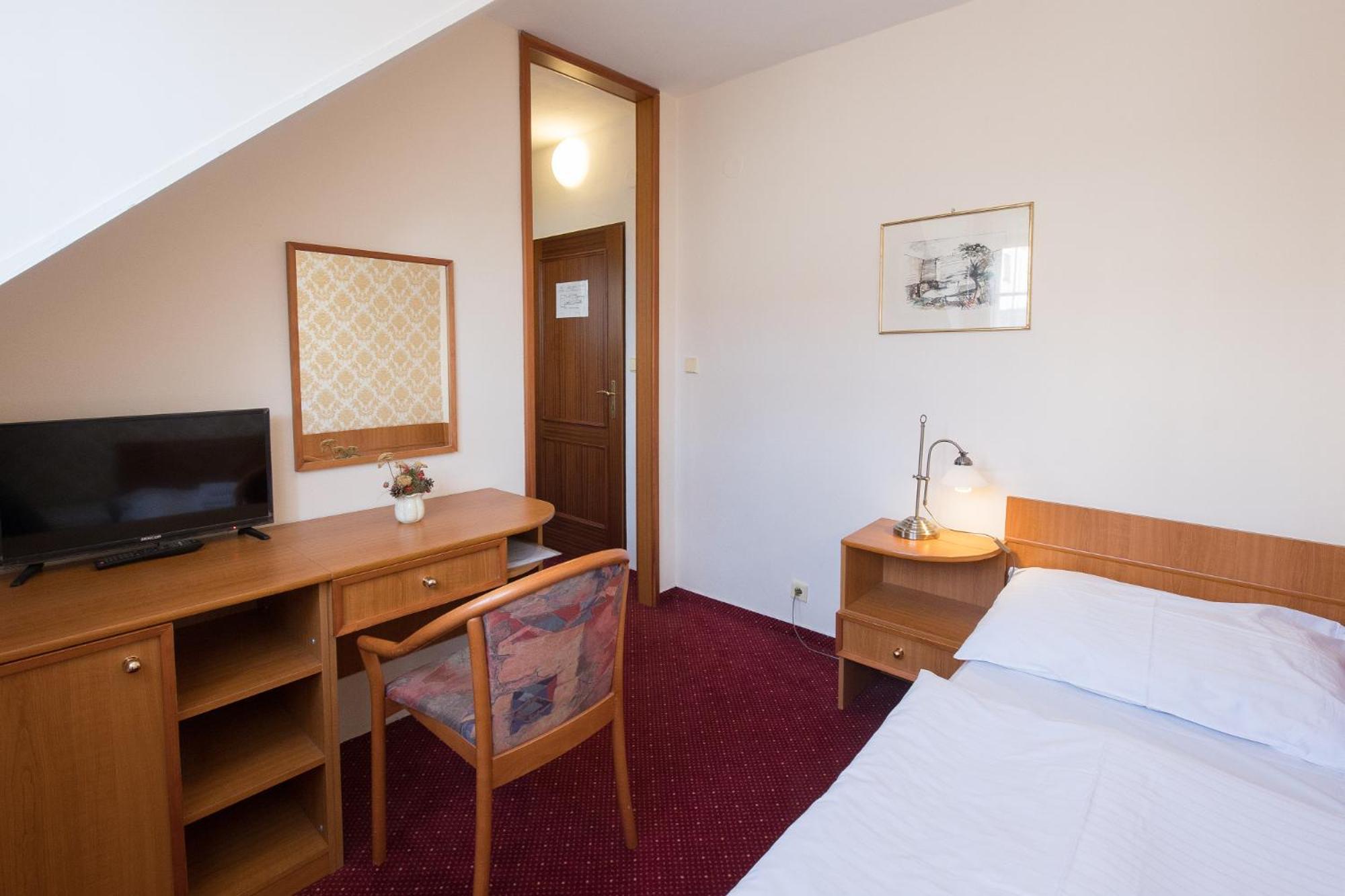 Hotel U Cerneho Orla Telč Εξωτερικό φωτογραφία