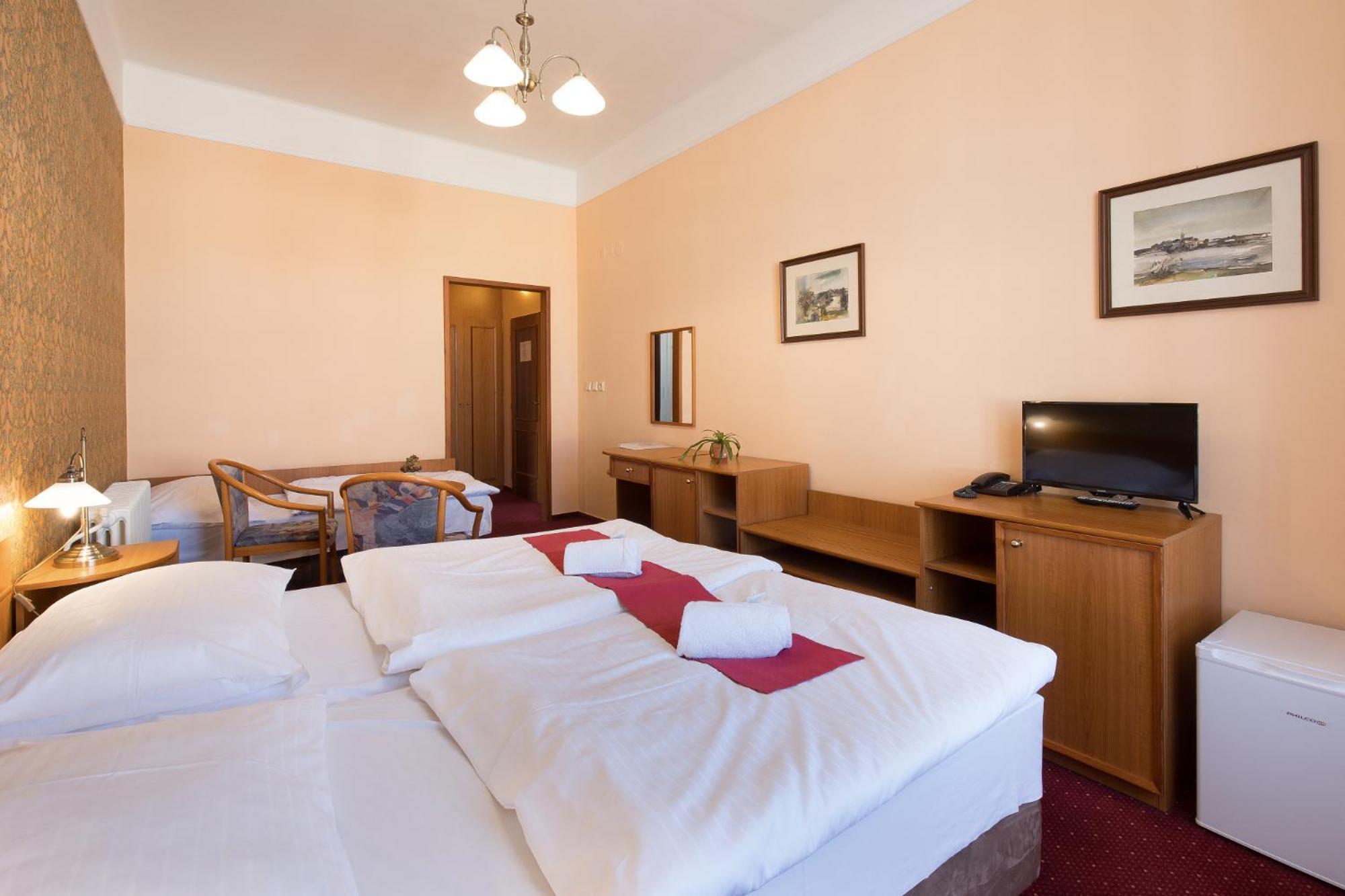 Hotel U Cerneho Orla Telč Εξωτερικό φωτογραφία